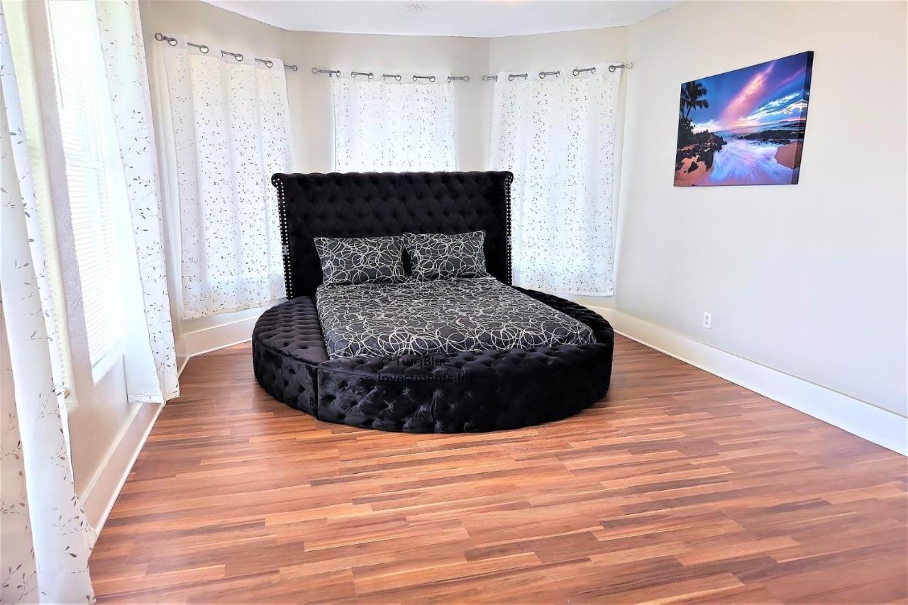 Casaazul-2605A-Couples Retreat By Beach & Pleasure Pier 1 Block Away- 2Bed 2Bath- 7 Minutes To Cruise Terminal Galveston Buitenkant foto