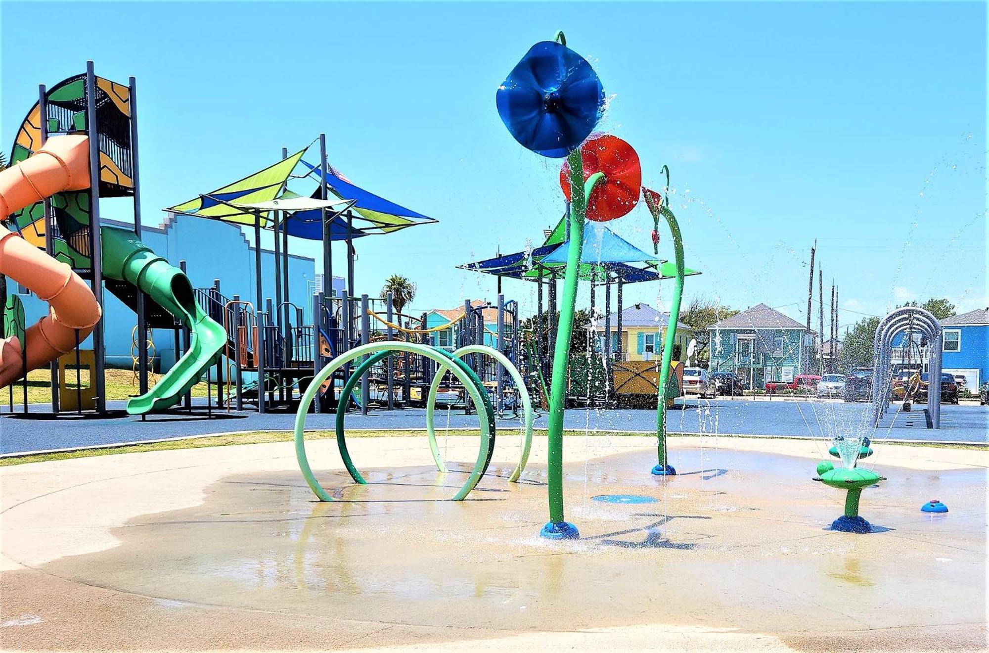 Casaazul-2605A-Couples Retreat By Beach & Pleasure Pier 1 Block Away- 2Bed 2Bath- 7 Minutes To Cruise Terminal Galveston Buitenkant foto
