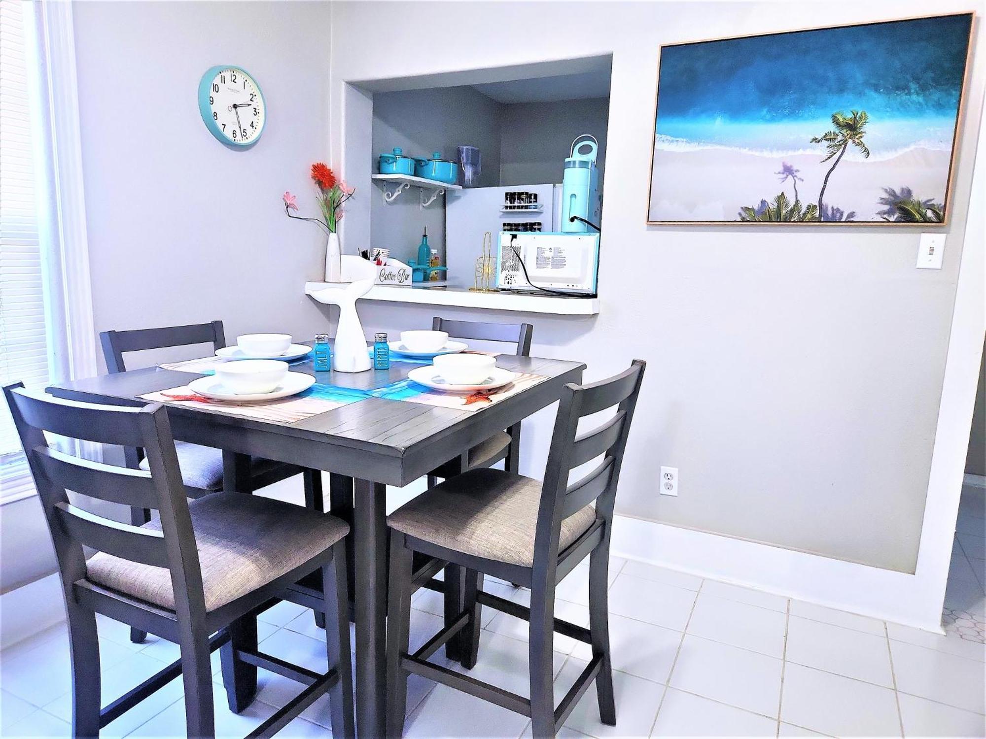 Casaazul-2605A-Couples Retreat By Beach & Pleasure Pier 1 Block Away- 2Bed 2Bath- 7 Minutes To Cruise Terminal Galveston Buitenkant foto