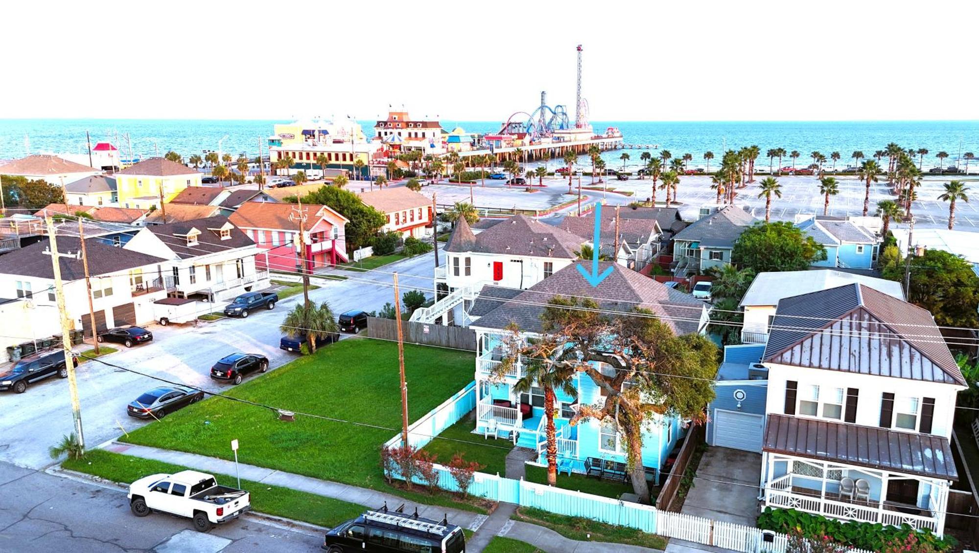 Casaazul-2605A-Couples Retreat By Beach & Pleasure Pier 1 Block Away- 2Bed 2Bath- 7 Minutes To Cruise Terminal Galveston Buitenkant foto